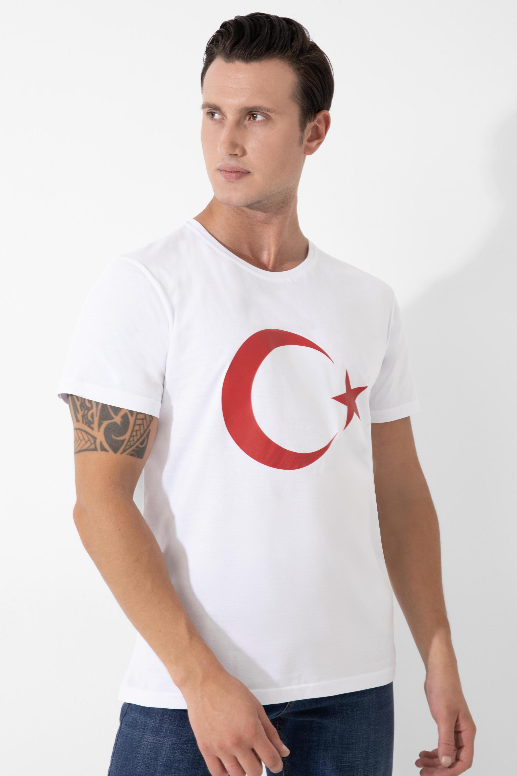 FFM%20İSTANBUL%20AY%20YILDIZ%20BASKILI%20BEYAZ%20BASIC%20T-SHIRT